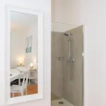 Kenova Old Town Apartment *