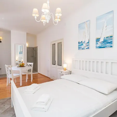 Apartment Kenova Old Town