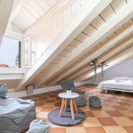 Apartment Kenova Old Town *