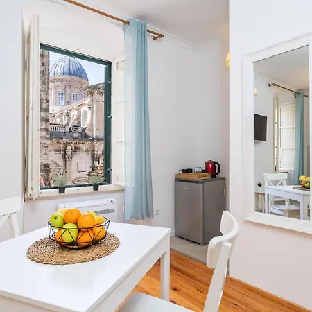 Kenova Old Town Apartment