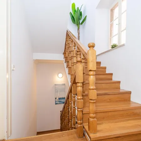 Kenova Old Town Апартаменты