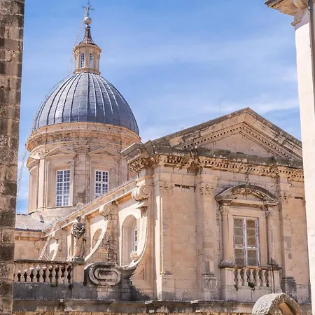 Kenova Old Town * Дубровник