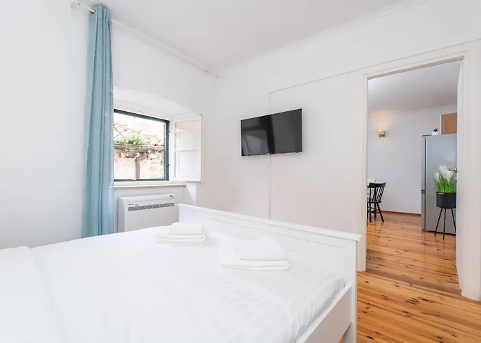 Kenova Old Town Apartment *
