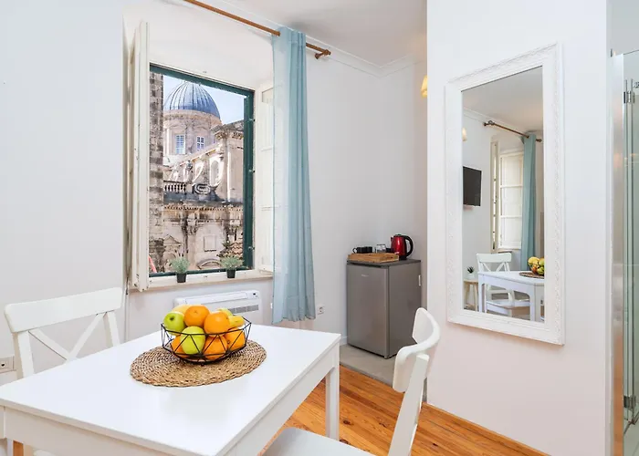 Kenova Old Town 公寓